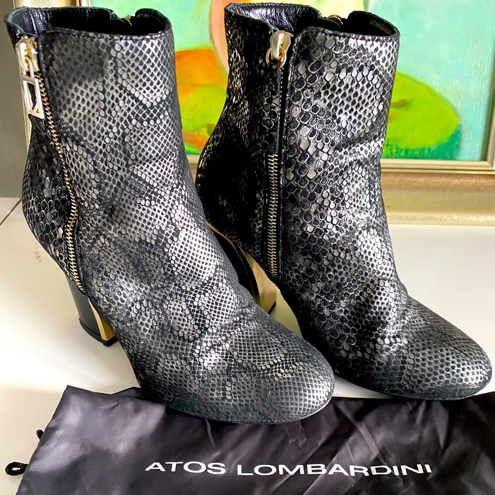 Atos Lombardini woman ankle boots with heels. Size US 5.5, EU 36